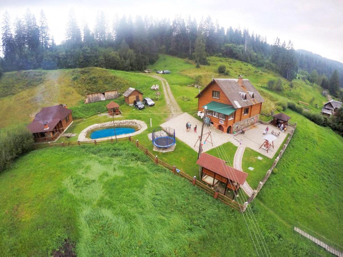 Hotel Lisoviy Zatyshok, Z Vidkrutum Litnim Baseynom Slawske Exterior foto