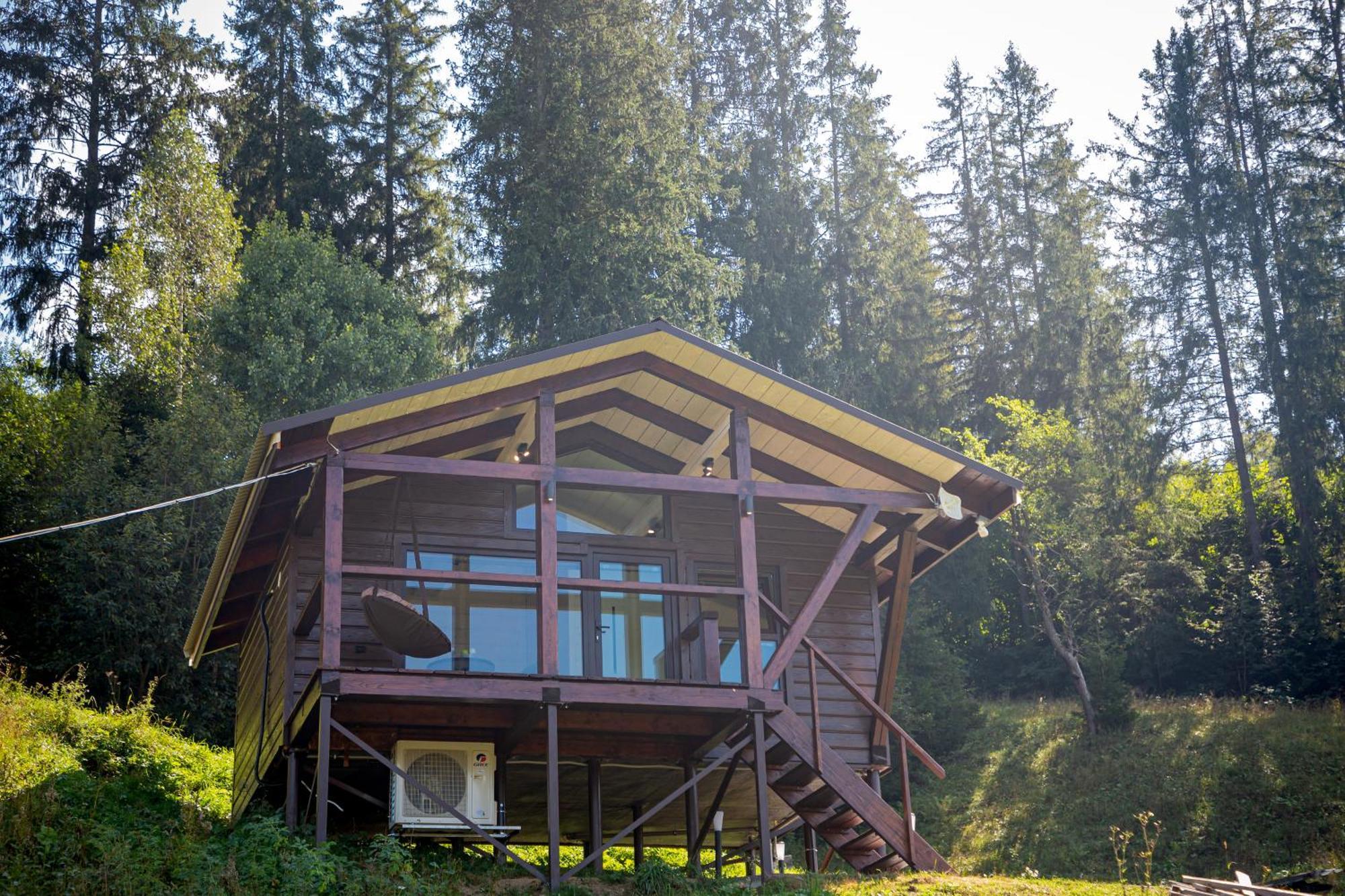 Hotel Lisoviy Zatyshok, Z Vidkrutum Litnim Baseynom Slawske Exterior foto