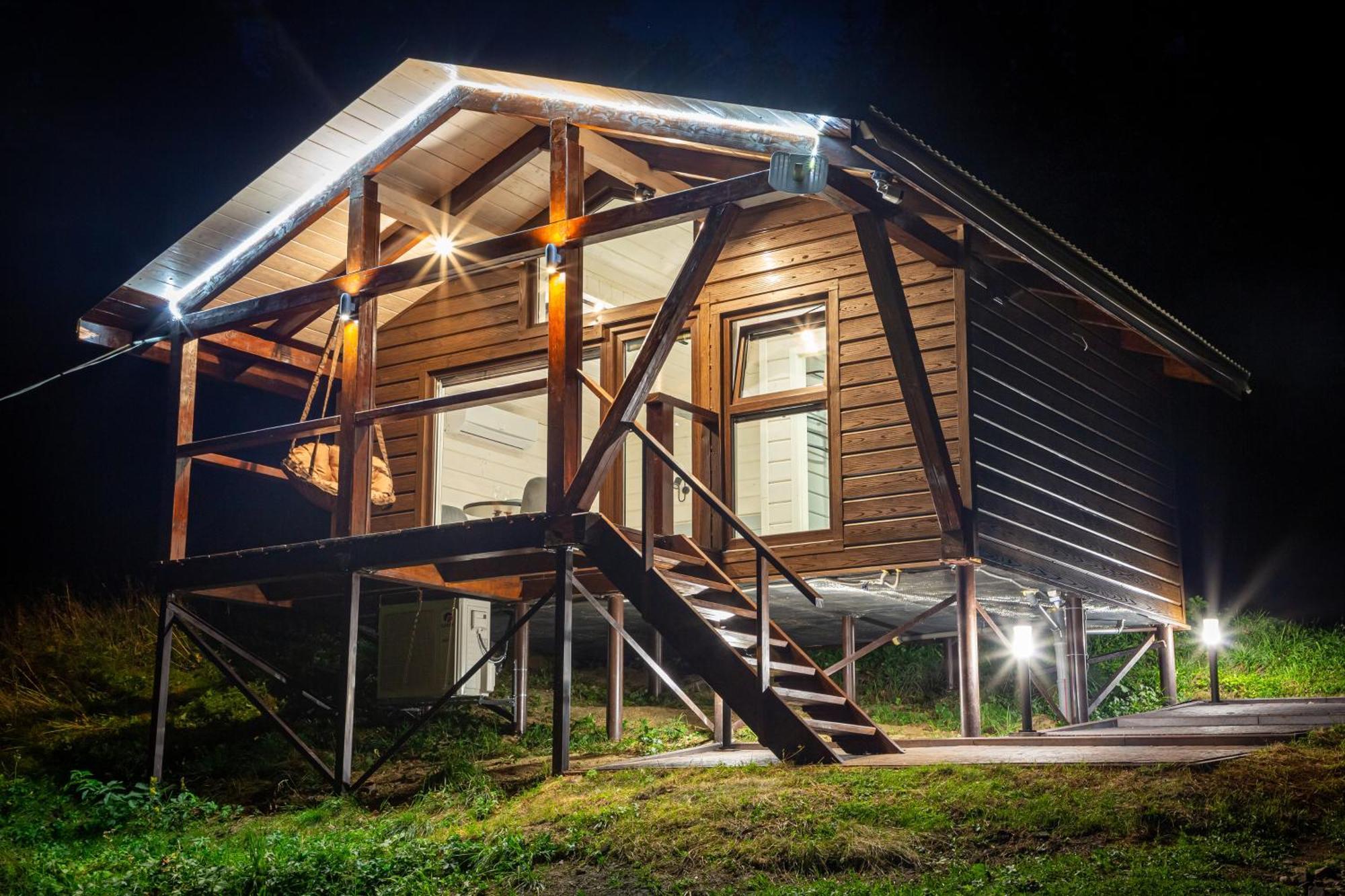 Hotel Lisoviy Zatyshok, Z Vidkrutum Litnim Baseynom Slawske Exterior foto