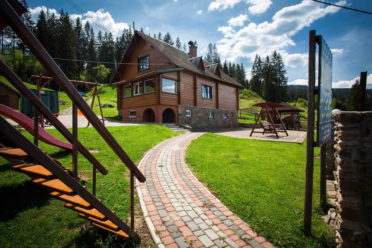 Hotel Lisoviy Zatyshok, Z Vidkrutum Litnim Baseynom Slawske Exterior foto