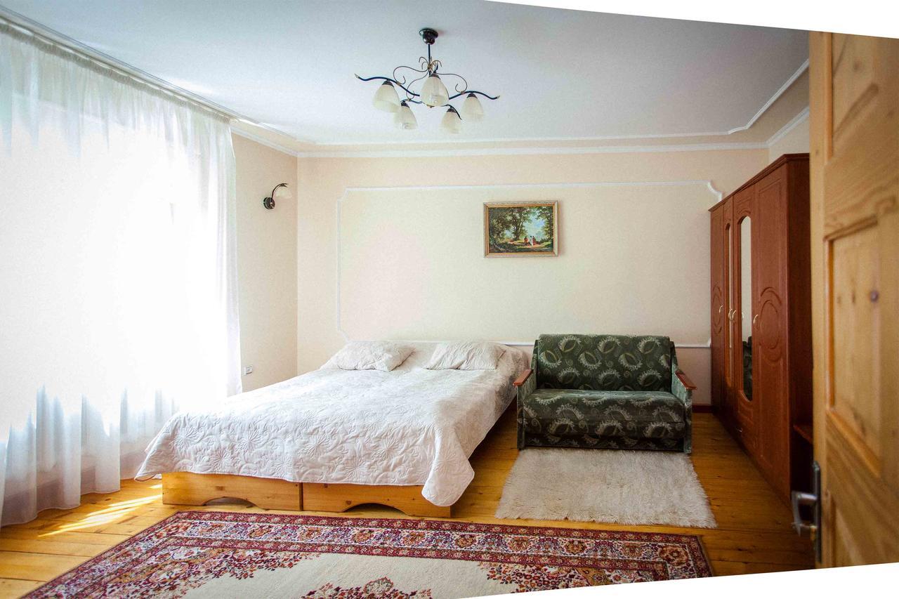 Hotel Lisoviy Zatyshok, Z Vidkrutum Litnim Baseynom Slawske Exterior foto