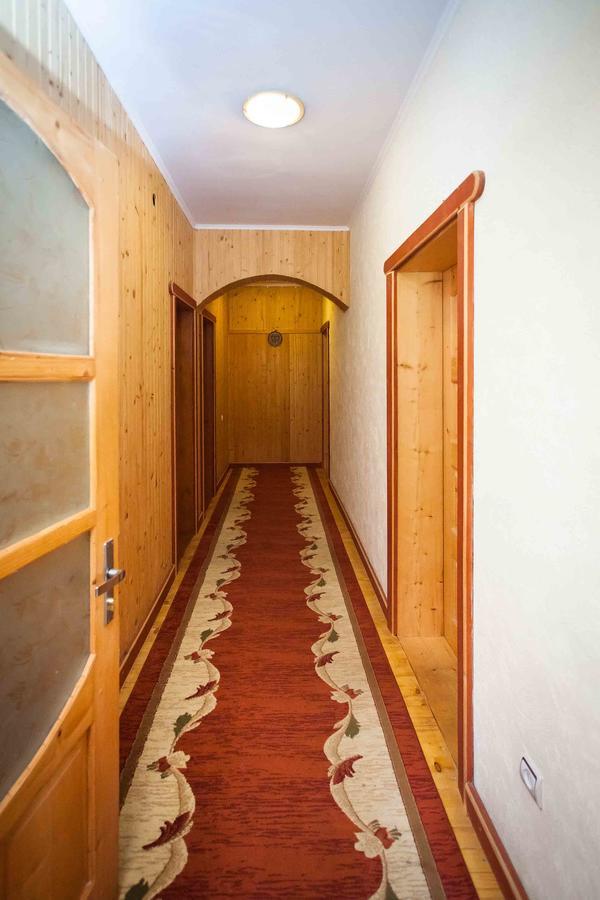Hotel Lisoviy Zatyshok, Z Vidkrutum Litnim Baseynom Slawske Exterior foto